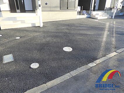 駐車スペース　同社同等施工例写真