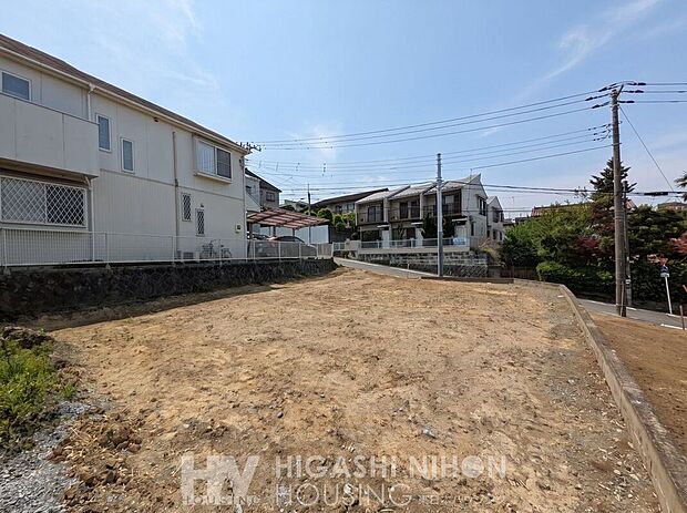 陽当りや通風・仕様設備や土地の大きさの比較など...また周辺環境や街並みの様子など、資料には掲載していない情報が現地にはたくさんございます。 是非お気軽にお問い合わせください。