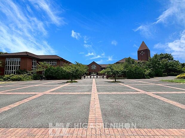 稲城市立若葉台小学校(約1,300m)
