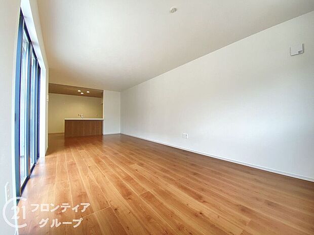 【リビング】念願のマイホーム購入をお手伝いいたします