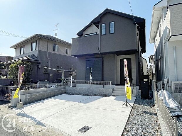 【外観】【2号棟】現地外観写真\当社は年中無休でご案内可能/水曜日や祝日、年末年始も休まず営業!お仕事の予定を無理に変えなくともご案内、ご相談が可能です!お気軽にお問い合わせください♪