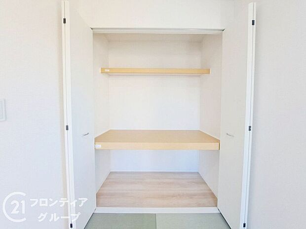 【収納】お布団も収納できる広々とした押入れは、季節のものもたくさん収納しておける便利なスペースです!