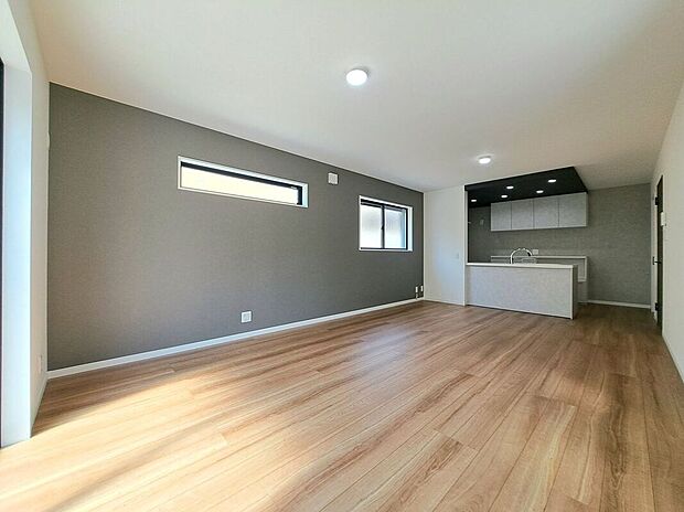 【リビング】センチュリー21加盟店の中で取引実績全国1位!数多くのお客様に選んでいただいているのには理由があります!資金計画から物件のカスタマイズまで、幅広いご提案が可能です。ぜひお問合せ下さい♪