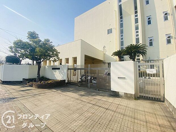 四條畷市立四條畷西中学校（約970m）