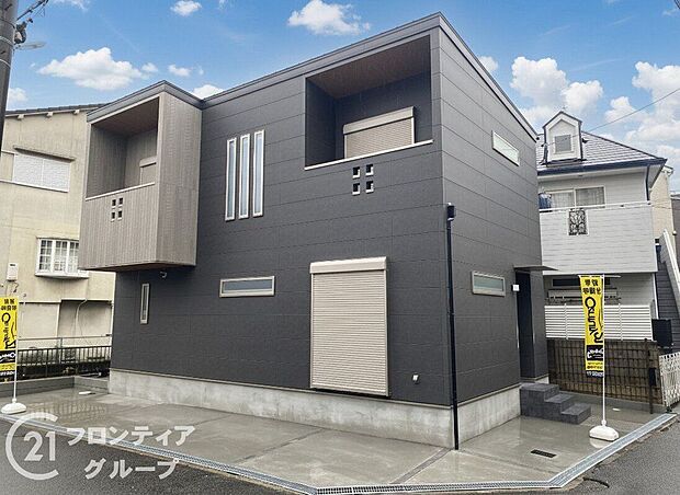 高級感漂う外観が、住む人に誇りを与える新築戸建てで、日々の生活を豊かにし、特別なひとときを提供します