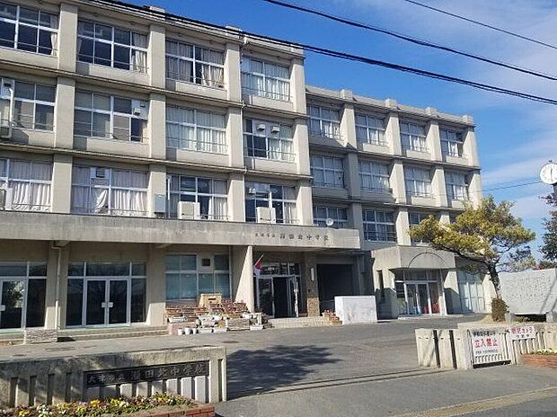 大津市立瀬田北中学校(約2,200m)