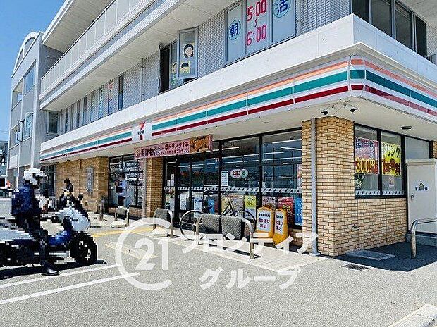 セブンイレブン明石林崎店(約780m)