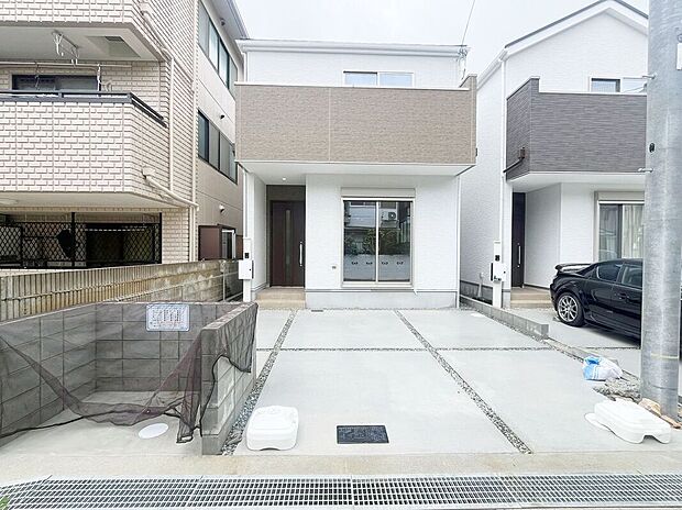 グルメシティ小林店まで徒歩3分とお買い物至便な立地