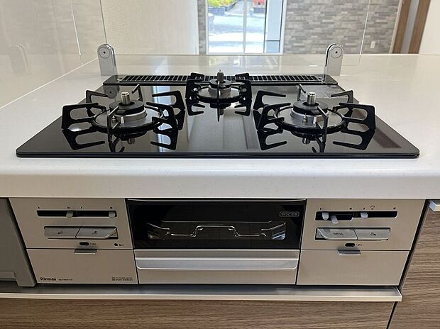 【その他設備】ビルトインコンロでお手入れラクラク。吹きこぼれのお掃除もらくらくです。