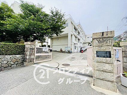 宝塚市立宝梅中学校 1440m