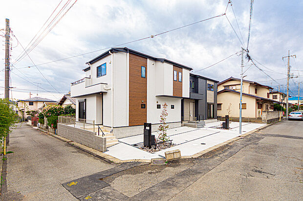 ☆☆　角地でしか味わえない良さ・・・圧巻の開放感　☆☆
角地物件には沢山のメリットがあります。
◆圧巻の開放感
◆風通しの良さ
◆防犯上に有利
◆隣地建物からの圧迫感も軽減
◆資産性、など
