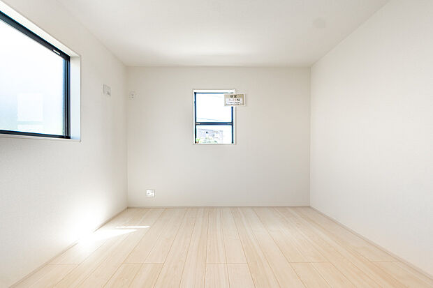 【「子供部屋」】「自分の部屋ができた!」そんなお子様の喜ぶ顔が目に浮かぶようです。それぞれの部屋で過ごす時間が、家族の素敵な思い出になりますね。