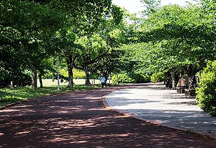 仏生山公園 約 1,530～1,560m(徒歩20分)