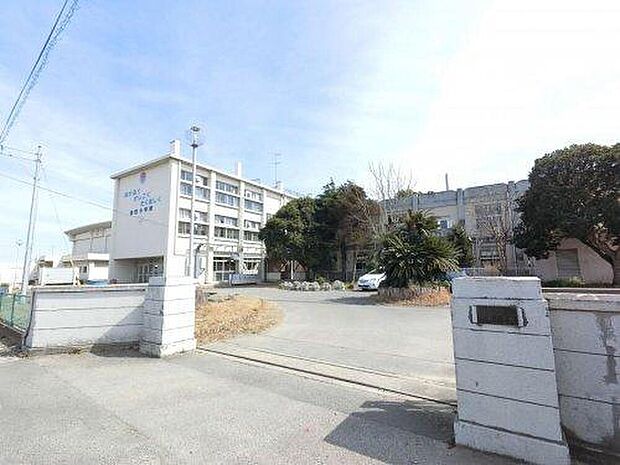 木更津市立金田小学校(約678m)
