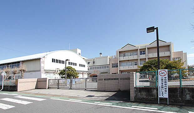 横川東小学校 約1,300m (徒歩約17分)