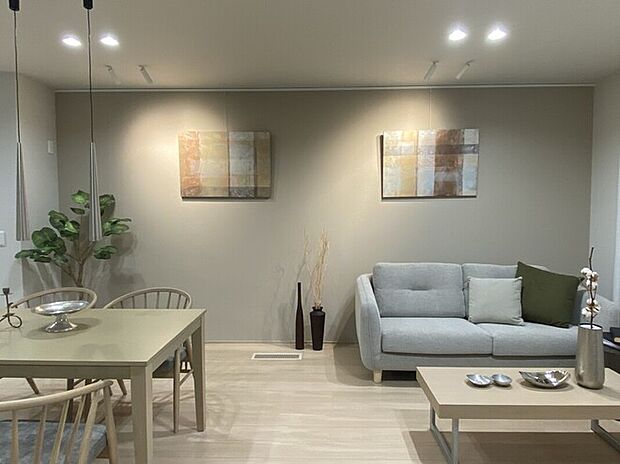 (1号棟)マルチルームや1F、納戸、広々WICなどプラスアルファのスペースが充実のモデルハウスです。