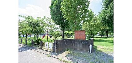 伊勢崎市東公園 210ｍ(徒歩3分)