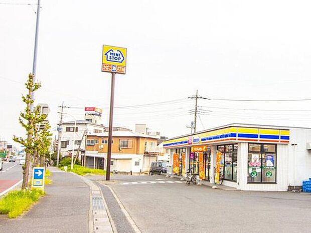 ミニストップ浦和木崎店(約700m)