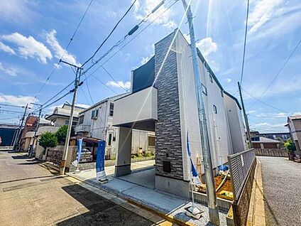 【前面道路含む現地写真】