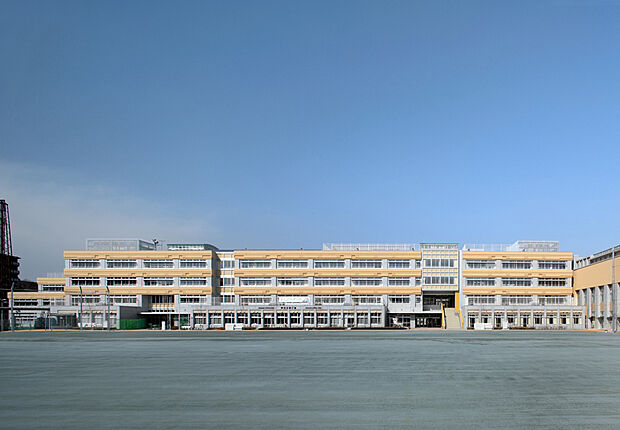 芦花小学校(約622m)