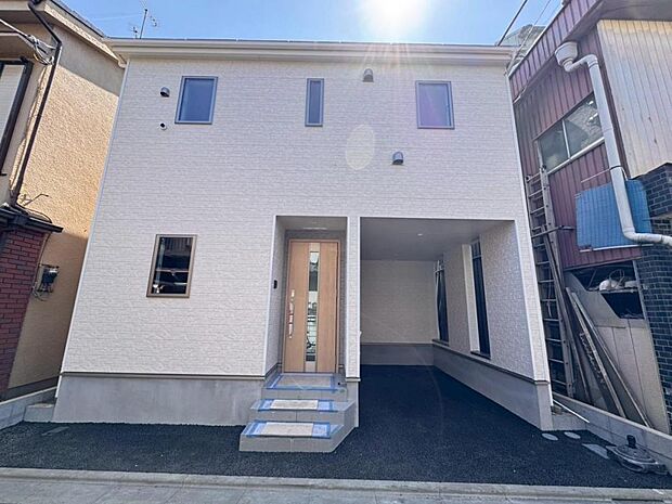 【外観】木造2階建て設計、3SLDK+カースペース。暮らしを豊かにサポートする仕様設備や広々としたキッチンなど魅力が詰まったお住まいです。