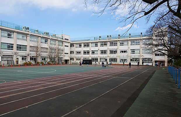 豊島区立さくら小学校(約992m)