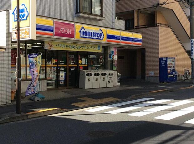 ミニストップ 新大塚店(約306m)