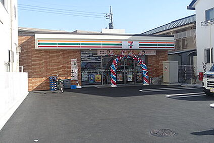 セブン-イレブン 練馬桜台１丁目店 216m