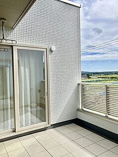 ■ 2号棟 -青空リビング- ■