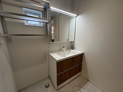 洗面化粧台：Panasonic〈Cライン〉