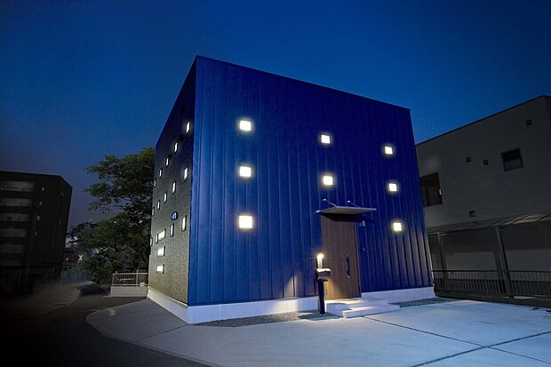 参考外観/シンプルで洗練されたデザイン住宅。暮らしに映える一邸。※掲載はイメージです。