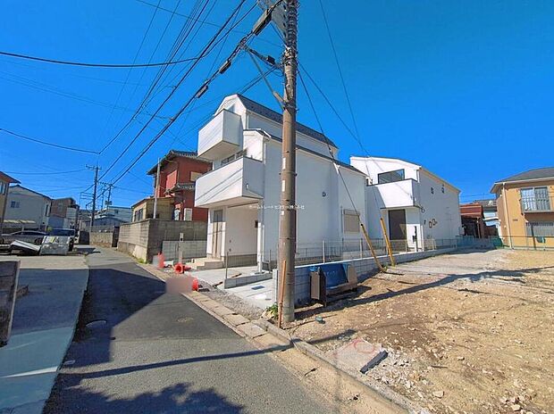【前面道路含む現地写真】≪平日・お仕事帰りなど、いつでもご案内可能です♪周辺環境と併せて、実際に現地をご確認ください♪≫
空が広く大きく感じる安らぎ溢れる住環境です。毎日、早く帰りたくなるお住まいになりそうです。