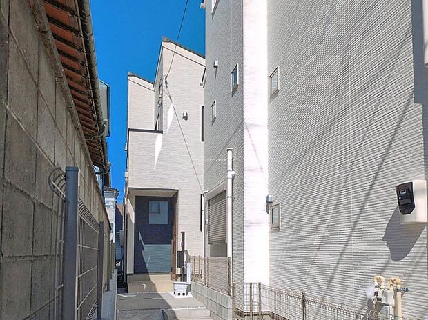 【現地外観写真】≪見学予約ができます!≫
マンションと違い、管理費・修繕積立金・駐車場代などの住宅所有にかかわる経費は発生しません。
