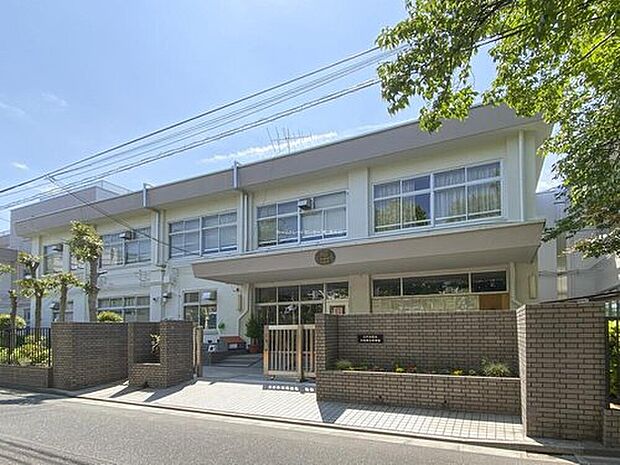 江戸川区立小岩第三中学校(約400m)