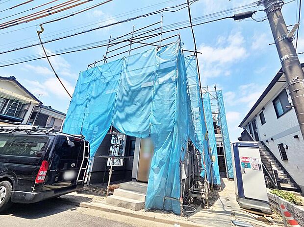 【現地外観写真】現地（2026年05月）撮影
一戸建ての大きなメリットは、「自分の土地」を自由に使えること。好きなペットが飼えるほか、ガーデニングやＤＩＹ、車やバイクの手入れなど様々な趣味を楽し