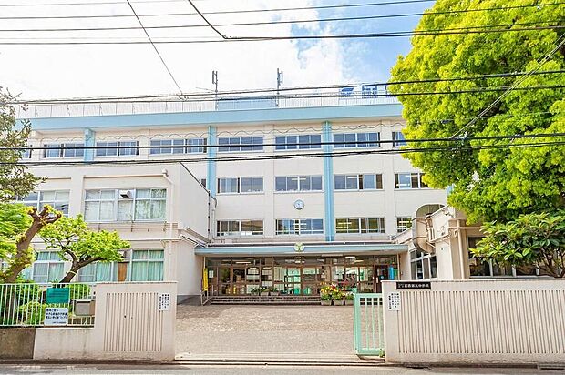 江戸川区立葛西第三中学校（約130m）