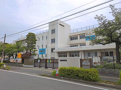浦安市立見明川小学校 1400ｍ(徒歩18分)