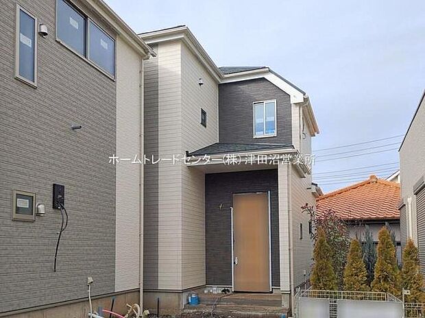 美しい緑と良好な住環境が守られてきたこの街に、新築戸建てが誕生致しました。穏やかな空気の流れる落ち着いた住環境です。ぜひ、現地へ足をお運びいただき実際の環境・陽当たりをご確認下さいませ♪