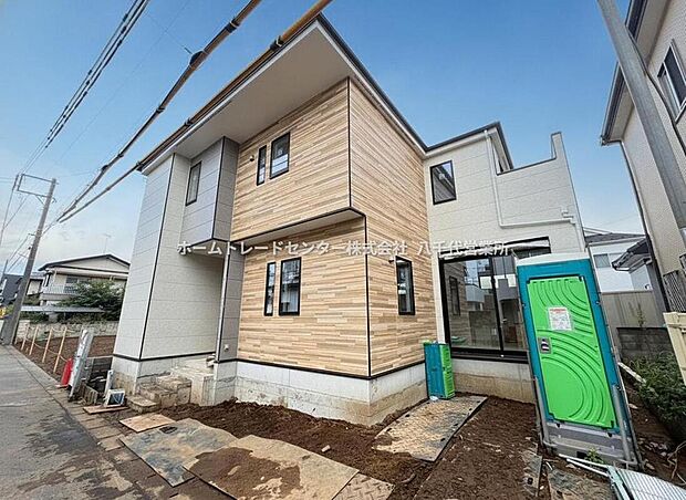 閑静な住宅地で子育て家族にピッタリ。毎日のお散歩も快適な緑に恵まれたエリアで、自然に包まれた穏やかな暮らしを実現するための、ゆとりある住環境が整っています。