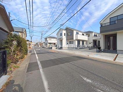 前面道路含む現地写真