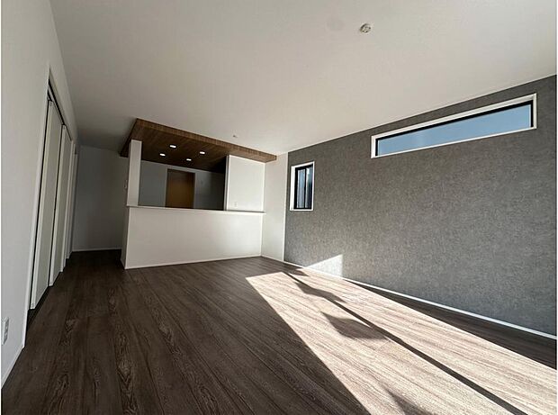 【≪Living room≫】ママの目線でデザインされた住まいは、水回りの導線や豊富な収納など魅力がたくさん。住み心地の良さをぜひご体感下さい!