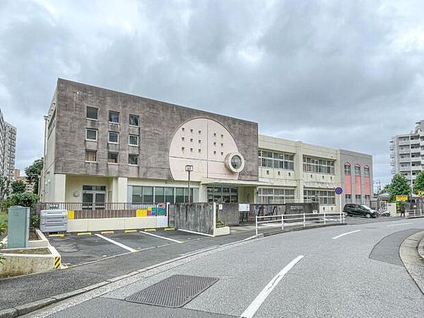 ゆりのき台保育園(約2,000m)