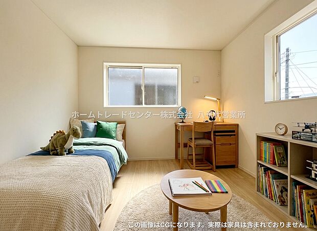 【洋室】マンションと違い部屋数が多いのが戸建てのメリットです。ご家族が増えたことで手狭に感じていた住まいも戸建てでは各居室プライバシーを保つことができます。住まいにゆとりが生まれ心もリラックスできます♪