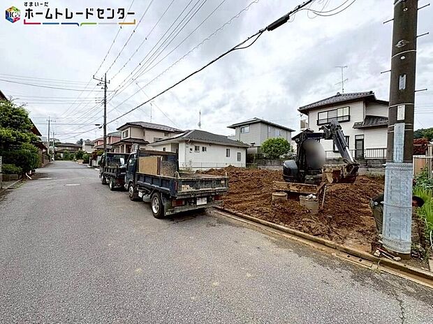 【前面道路含む現地写真】この風景が暮らしの一部に。毎日がイキイキと笑顔溢れる暮らしの始まりです♪ぜひ一度この見晴らしを体感してみませんか♪ご都合の良い時　自由に外観ご覧になれます。ご内見ご希望の際はぜひお気軽にご連絡下さい♪