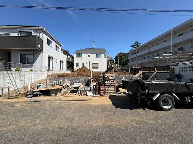 【現地写真】※現地(2026年9月)撮影
当物件のご案内につきましては、【施工例】を営業スタッフがご案内いたします♪休日、お仕事帰りなど、ご都合に合わせていつでもご案内いたします♪お気軽にお問い合わせください♪