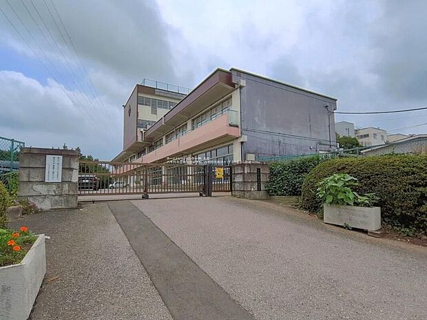 八千代市立勝田台中学校(約1,200m)