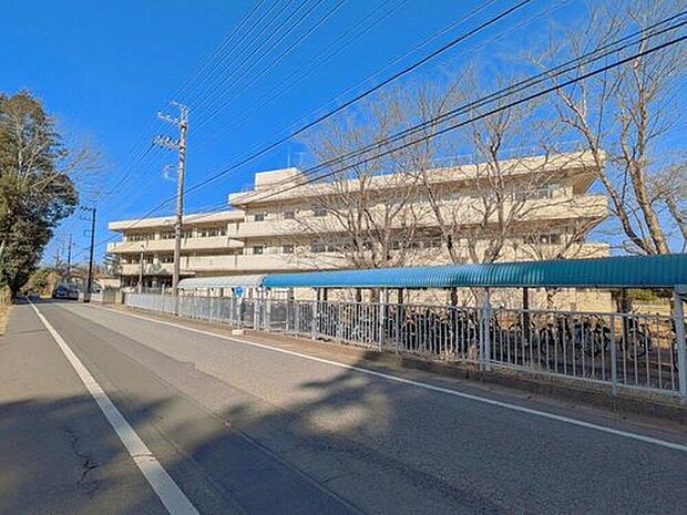 印西市立印西中学校(約1,690m)