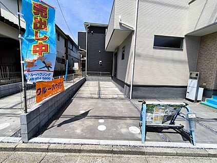 1号棟・駐車場