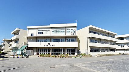 松伏町立松伏第二小学校 徒歩1056m