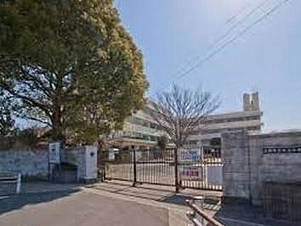 三郷市立吹上小学校 250ｍ(徒歩4分)